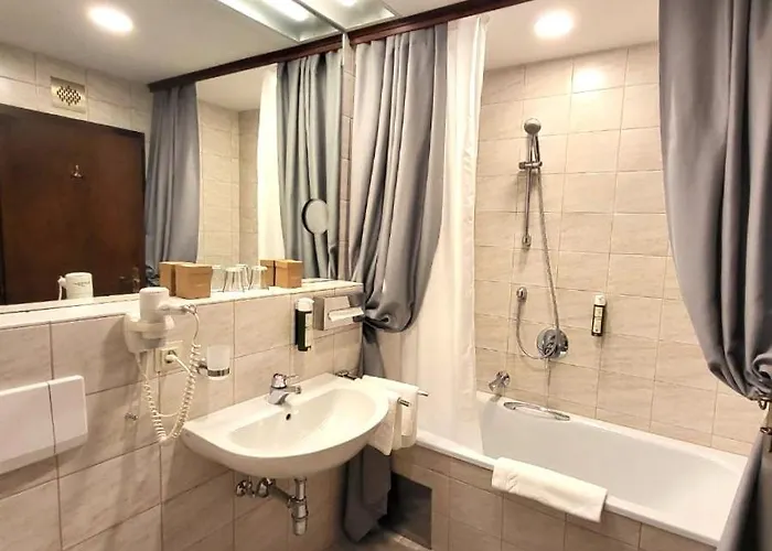 & Restaurant Batzenhaeusl 4* Інсбрук