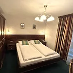 Hotel Batzenhaeusl Tirol