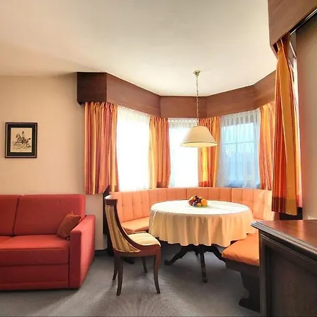 & Restaurant Batzenhaeusl Hotel 4*