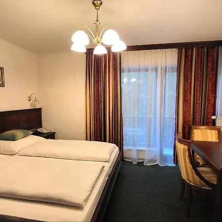 Hotel & Restaurant Batzenhaeusl Innsbruck