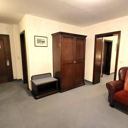 & Restaurant Batzenhaeusl Hotel 4*