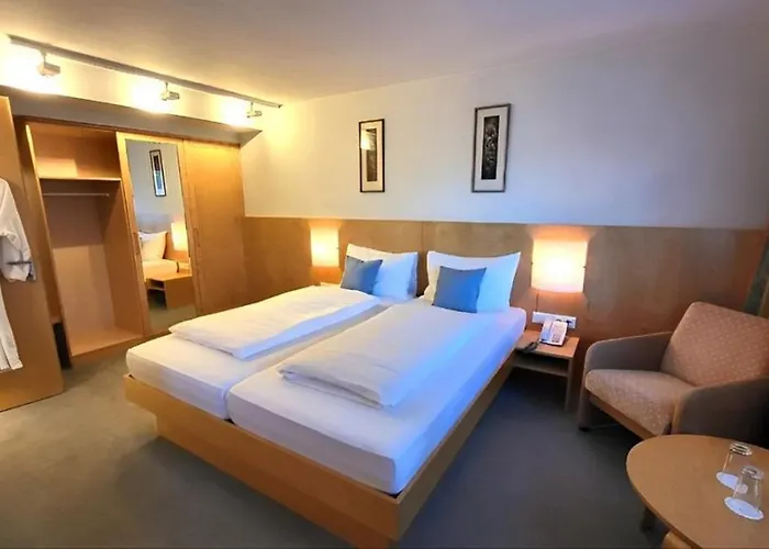 & Restaurant Batzenhaeusl فندق إنسبروك