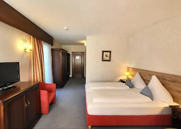 & Restaurant Batzenhaeusl فندق إنسبروك