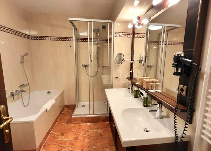 & Restaurant Batzenhaeusl 4*