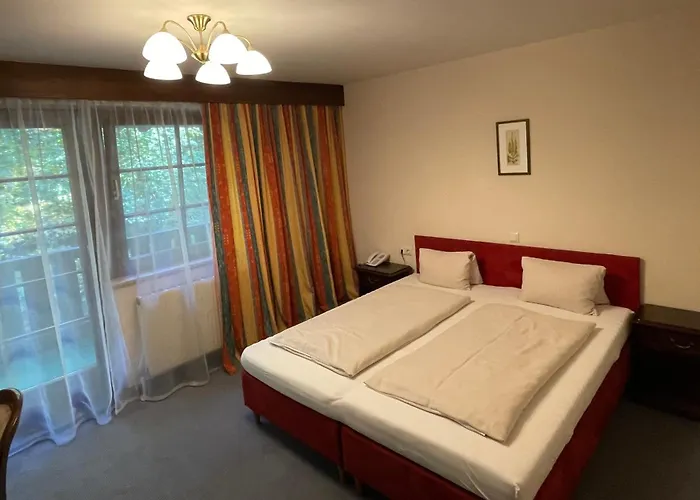 & Restaurant Batzenhaeusl Отель Инсбрук