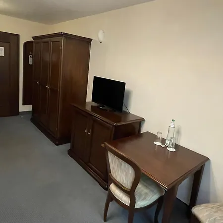 & Restaurant Batzenhaeusl Ίνσμπρουκ